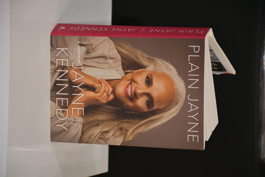 Jayne Kennedy Book Signing